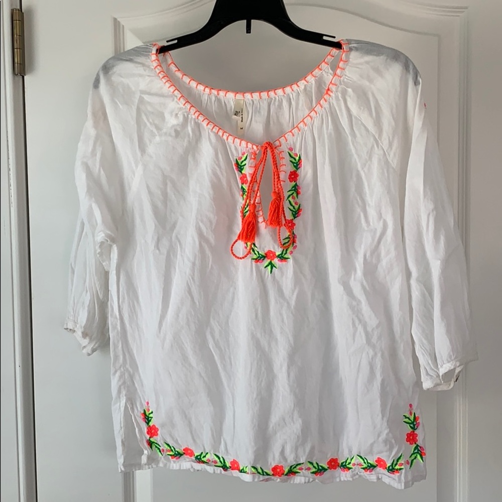 White blouse with neon flowering